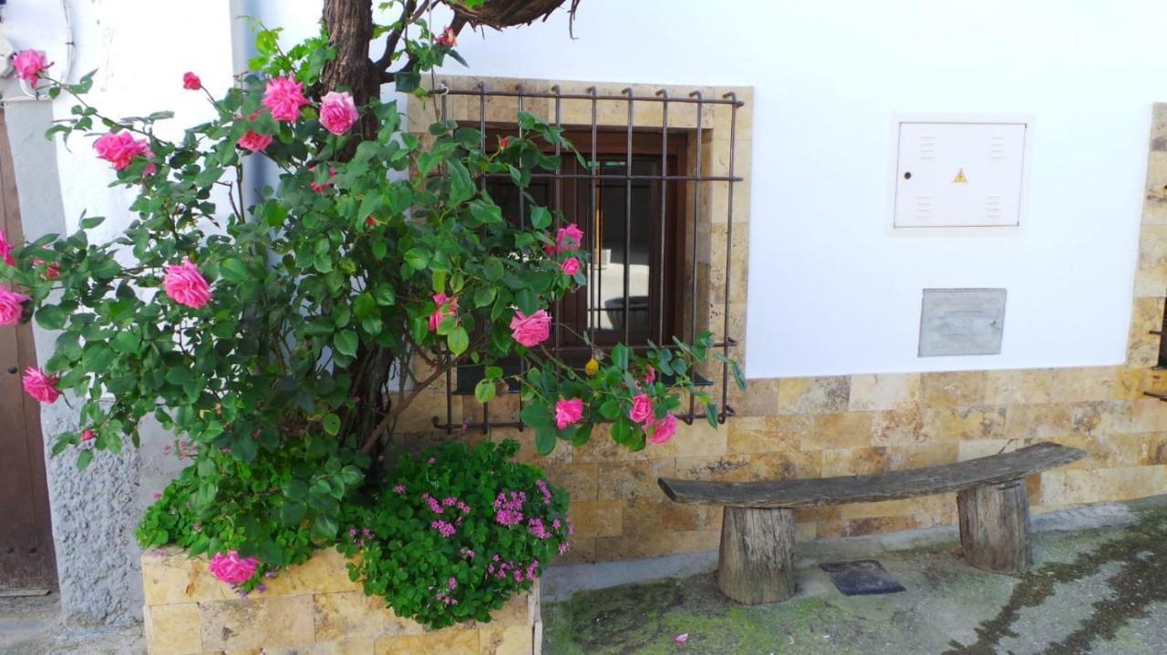 Vivienda Rural Fuente De Los Gusarapos Burunchel Esterno foto